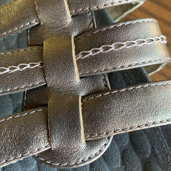 COPY - Clarks bronze leather Privo cushioned sandals NWOT - Picture 7 of 7